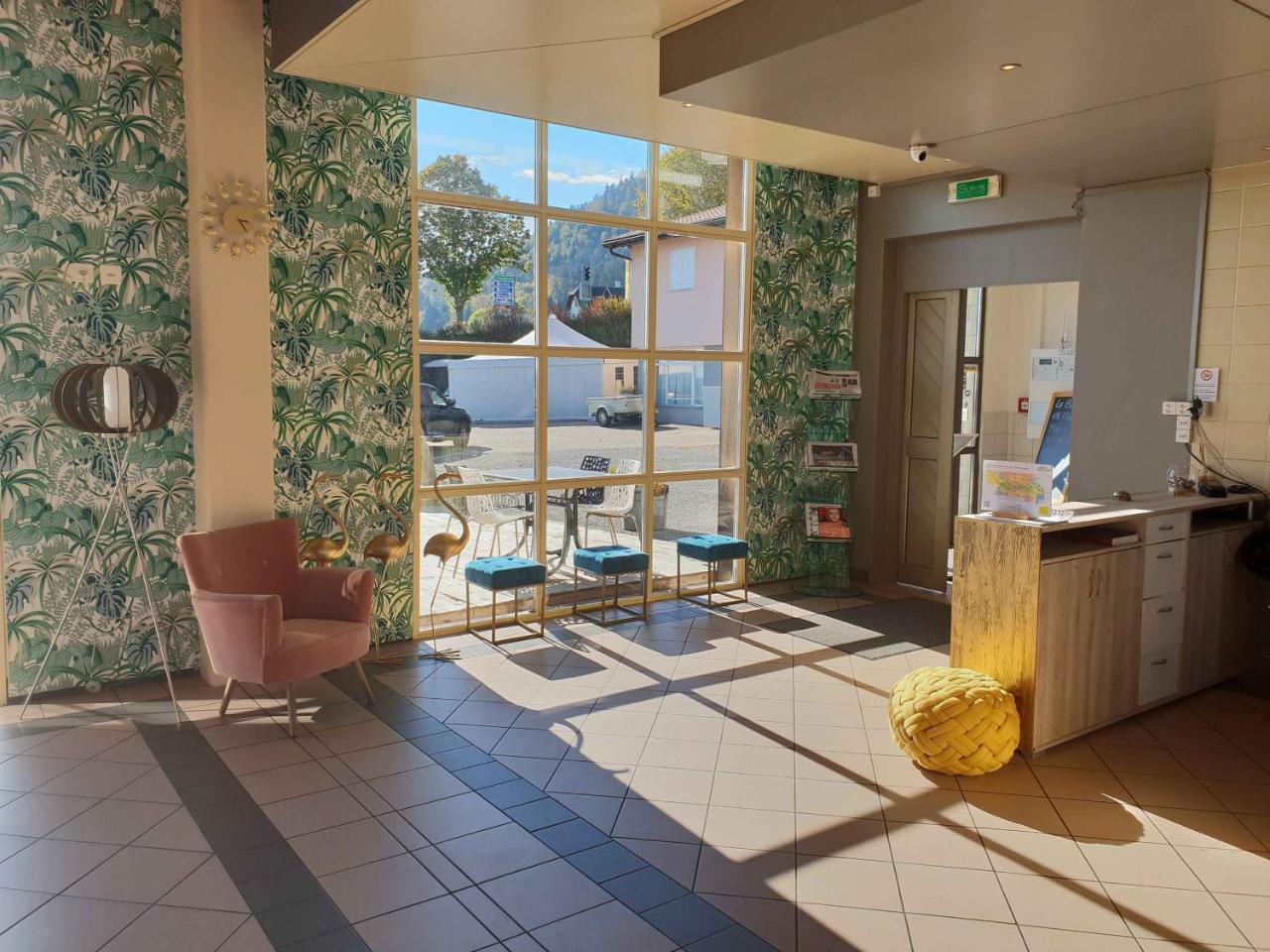Hotel Du Val Cernier エクステリア 写真