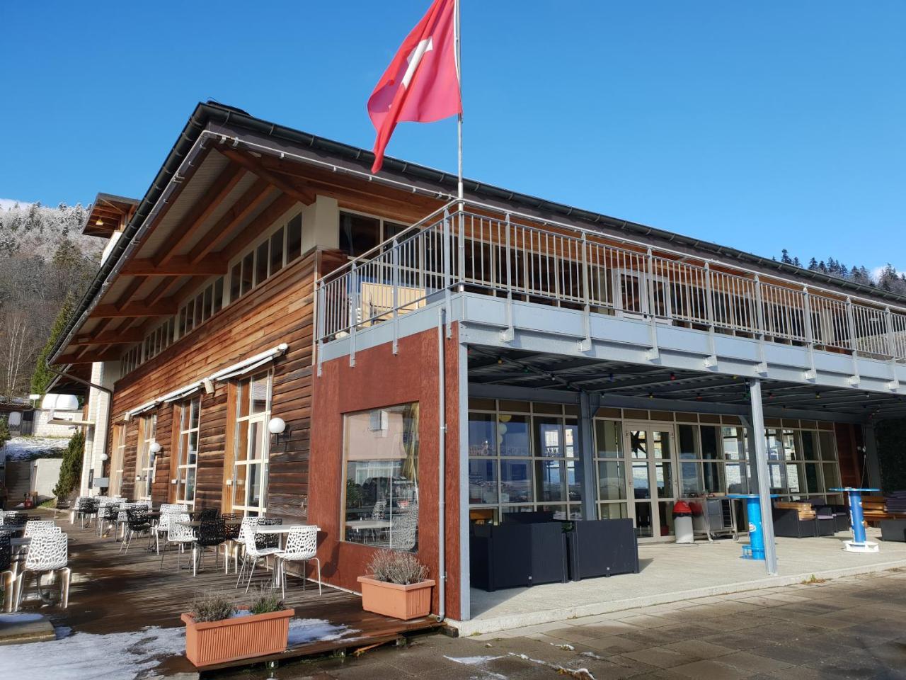 Hotel Du Val Cernier エクステリア 写真