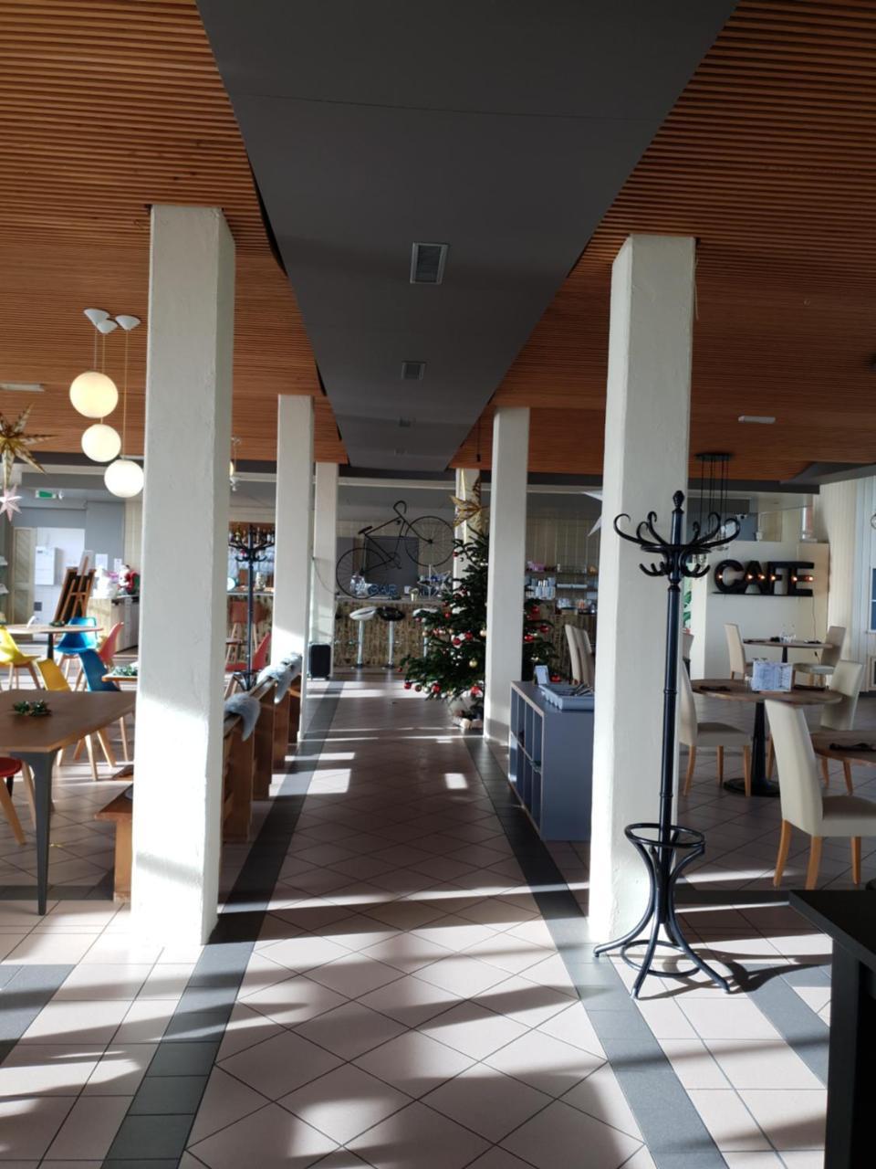 Hotel Du Val Cernier エクステリア 写真